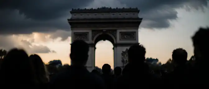 Экономический кризис и рост госдолга вызвали недовольство среди населения Франции